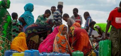 Oxfam is providing clean water for the IDP centers. A water tank built in Hariso by Oxfam provides 10 000 cubic metres of clean water per day. 