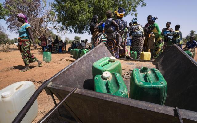 Queuing for water at the Kaya IDP camp in Burkina Faso