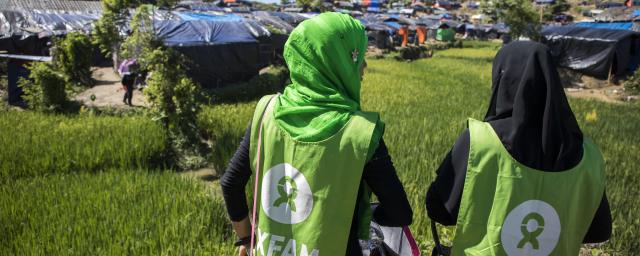 Oxfam volunteers in Teknaf, Cox’s Bazar, Bangladesh.