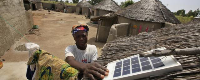 Oxfam is working on a solar energy pilot project that is bringing renewable energy to Kpatua village, in northeast Ghana. 10 households have been provided with a solar panel, three LED lights, and a battery to store energy so they can use lights at night.