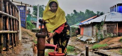 Rohingya refugee Ayesha collecting water for her family in Cox's Bazar, Bangladesh. Credit: Maruf Hasan/Oxfam